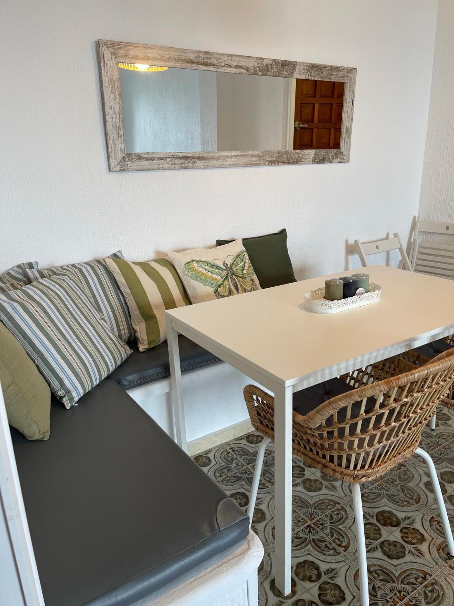 Charming Beachfront Apartment Murcja Zewnętrze zdjęcie